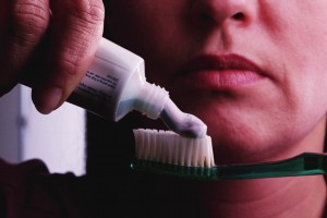 Вредна ли зубная паста?