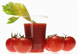 Вреден ли томатный сок?