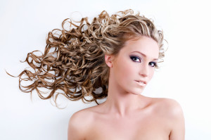 Вредна ли биозавивка волос?